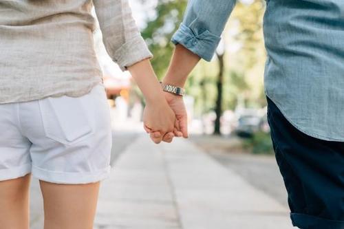 给双方一次学习爱的机会  “温馨虹桥”--婚姻危机咨询案例2